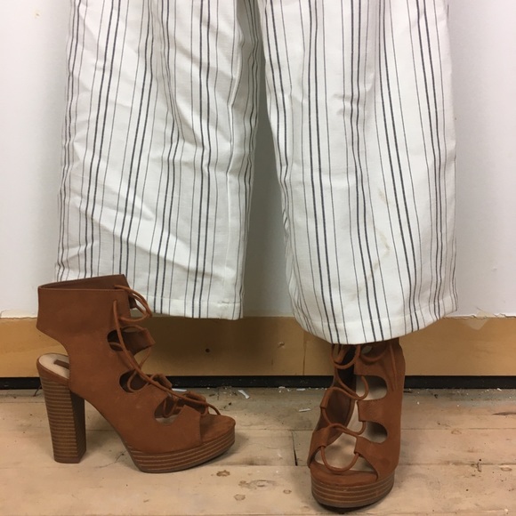 White and grey Pin stripe jumper M - Picture 3 of 5